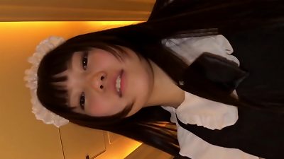 [Personal shooting] Seriri-chan / 18 years elder / Maid cafe clerk super cute! / beautiful cunny / trimmed gash / slender / Constricted / fair skin / erotic maid costume / Polite bj / mischievous at / nipple licking / Knee high footjob / shower scene